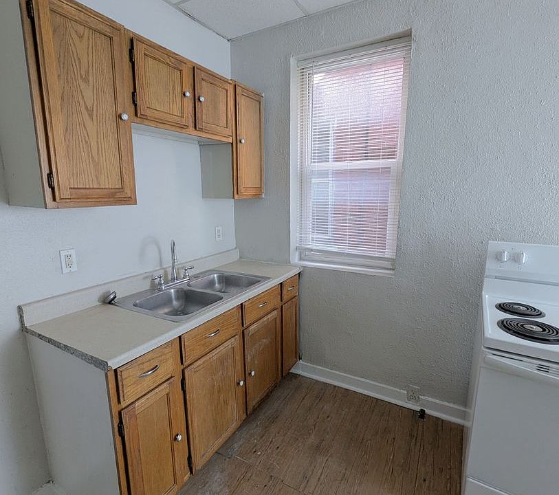 1st image of 3338 Virginia Ave #3338