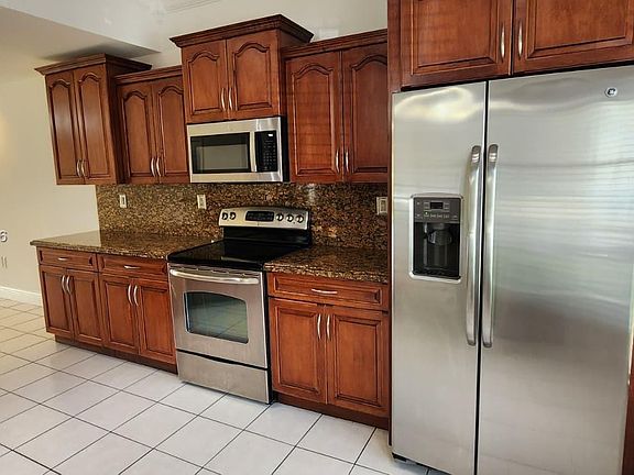 4th image of 8960 W Flagler St APT 3