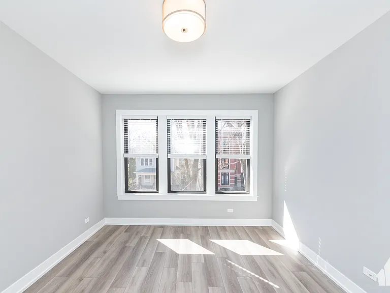 3943.5 N Janssen Ave #2E — Photo 7