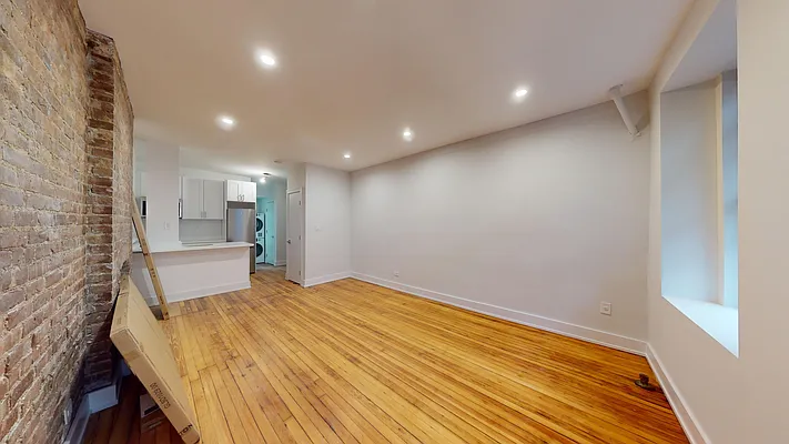 Rented by Bond New York | media 1