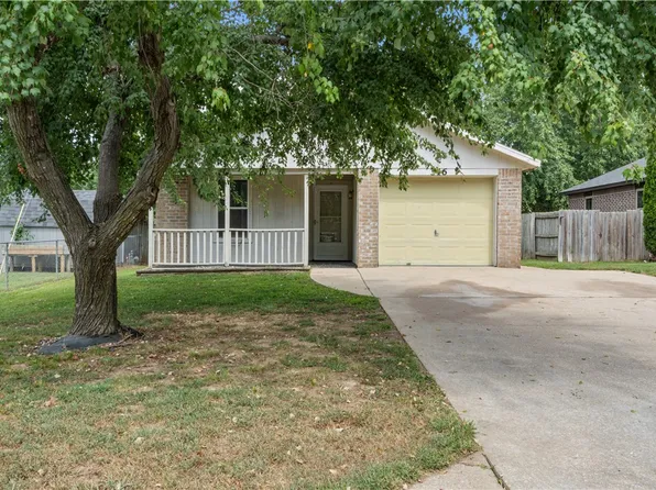 516 Gene Cir, Centerton, AR 72719