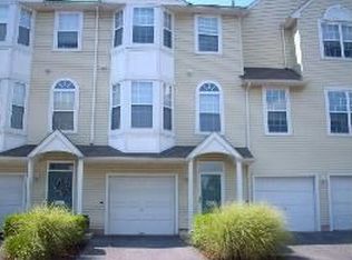 6802 Riverfront Dr, Palmyra, NJ 08065