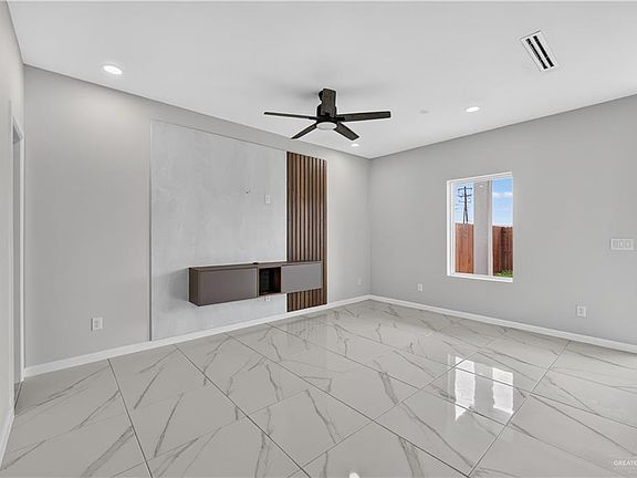 5th image of 3411 S K Ln