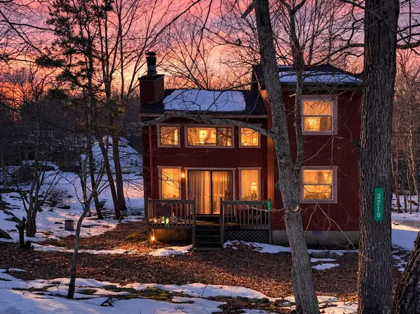 3210 Cherry Ridge Rd, Bushkill, PA 18324