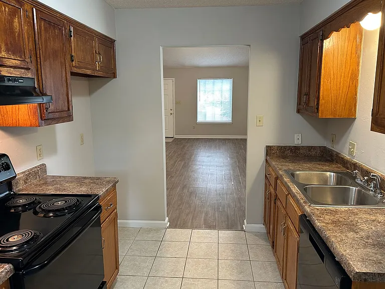 2900 Brachton Cv W — Photo 5