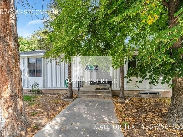 3076 Westcove Dr — Photo 1