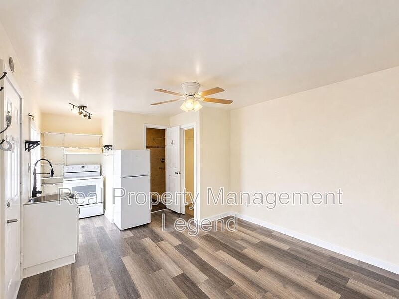 1st image of 933 Gillham Rd #933B