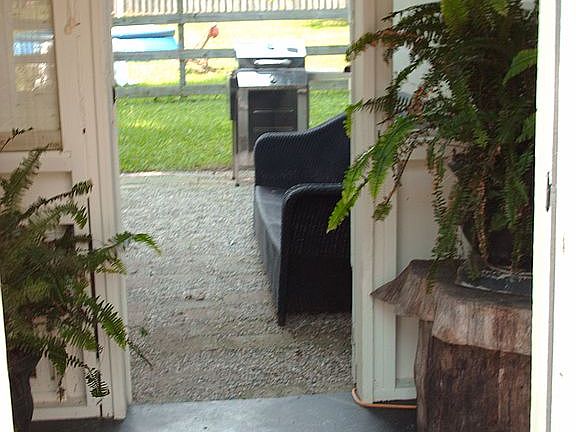 Breezeway btwn home/garage