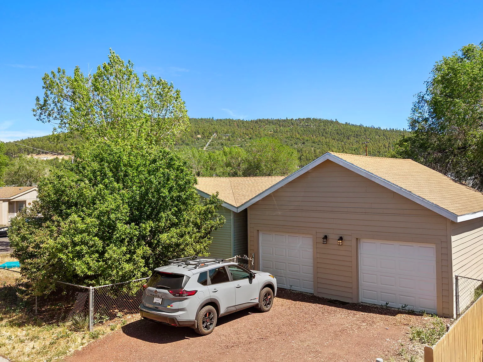3 bed, 1254 sqft, $2,200 — Photo 3
