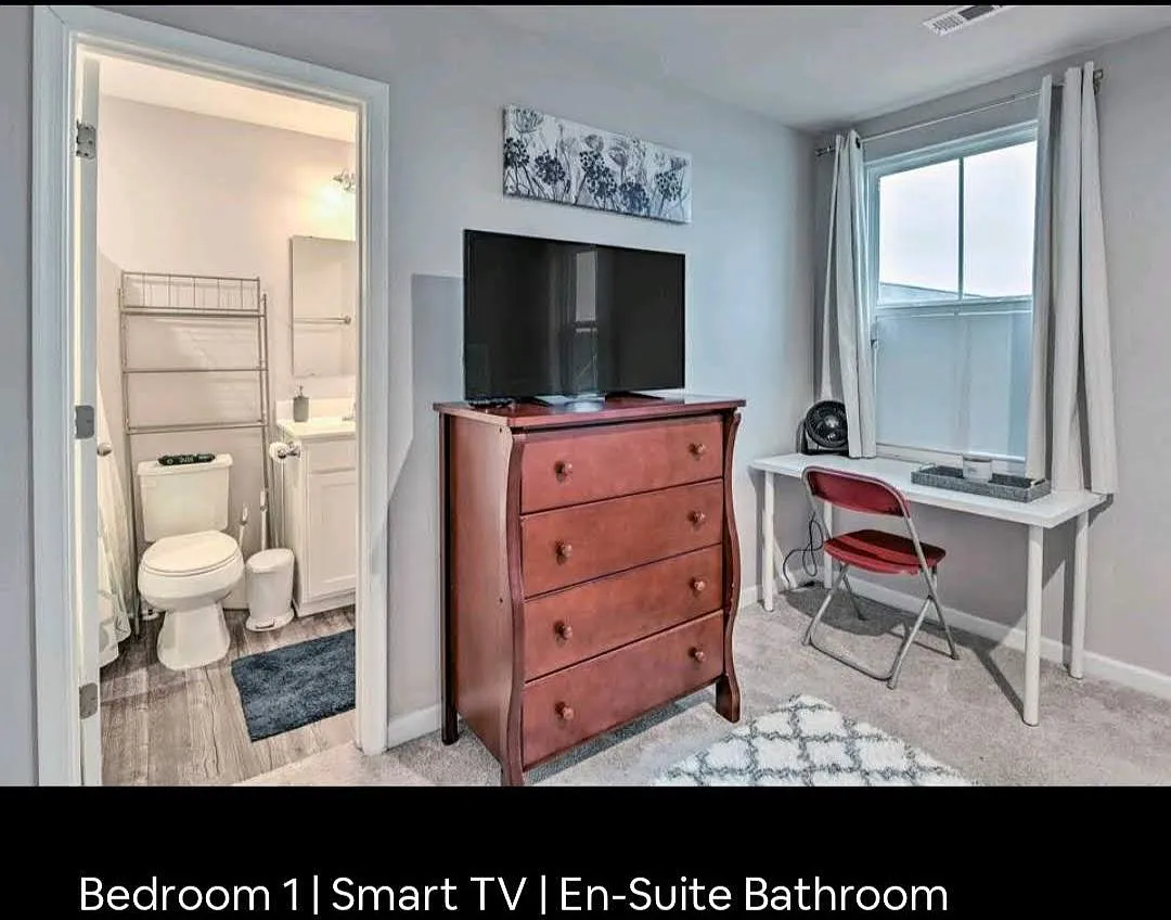 1261 Havenbrook Dr - Private Room 1 — Photo 3
