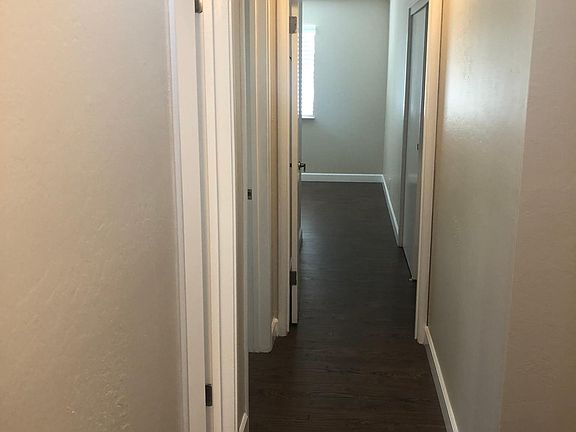4th image of 1049 Idlewood Dr #1