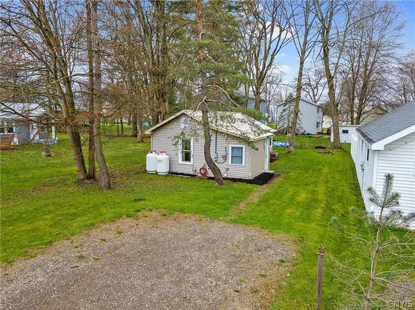 6769 Miller Rd, Verona Beach, NY 13162