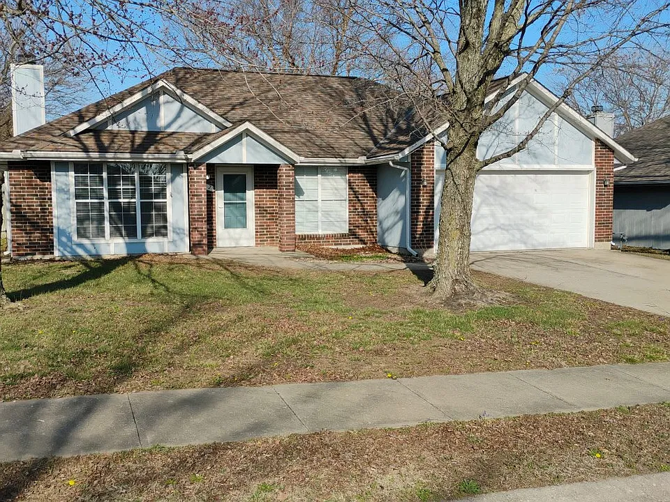 1012 Fox Run Dr