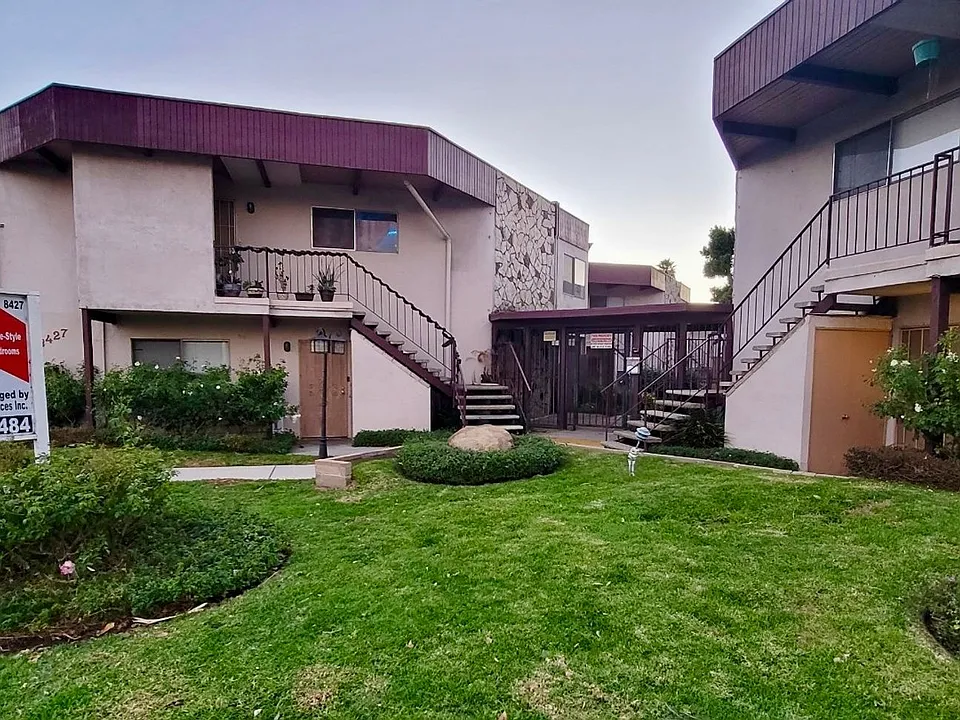 Lido Isle Apartments