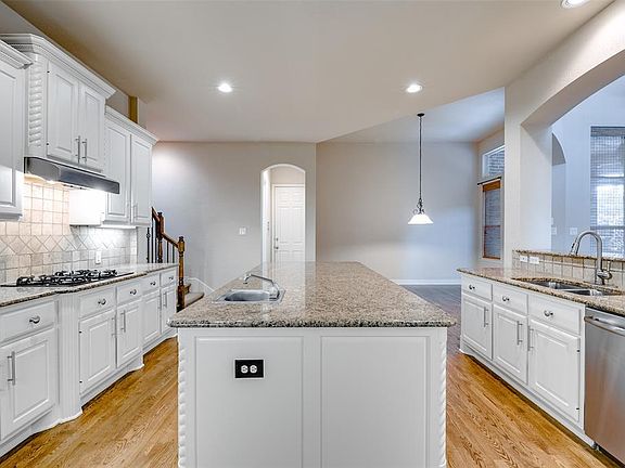5th image of 9591 Ironwood Dr