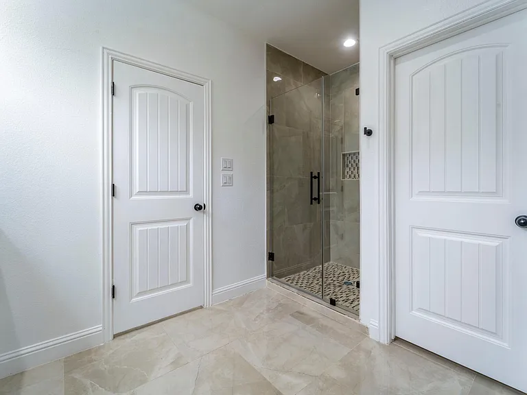 1301 Compton St — Photo 9