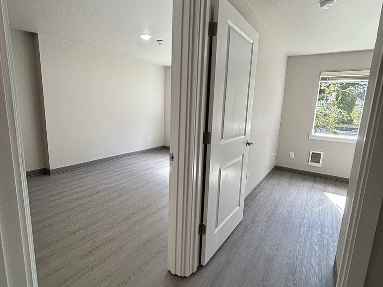 Chambers Crest Apartments — Photo 34