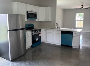 260 N 3rd St, Ponchatoula, LA 70454