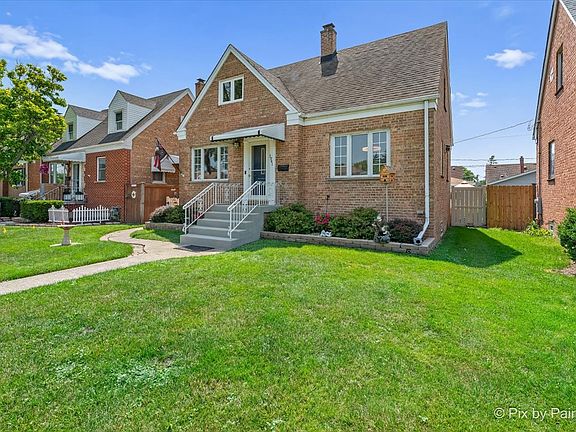 3rd image of 7941 W Metropole St