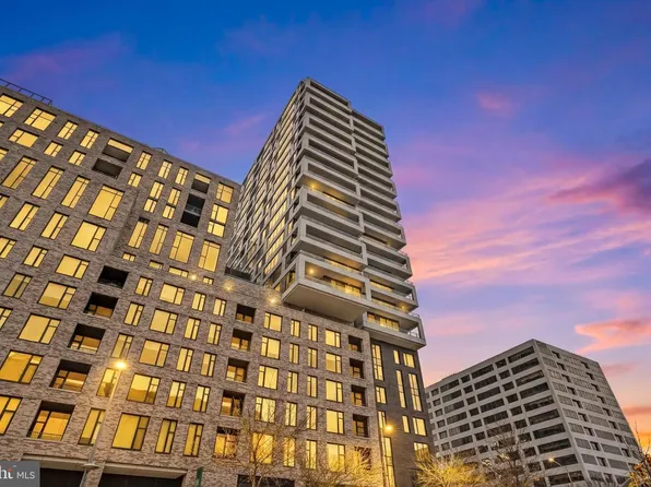 1650 Silver Hill Dr Unit 1806, McLean, VA 22102