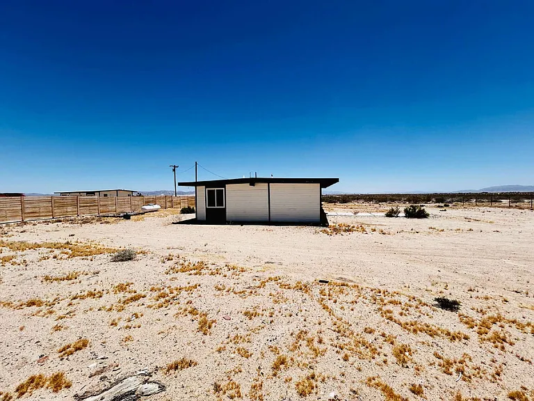 64910 Winters Rd — Photo 32