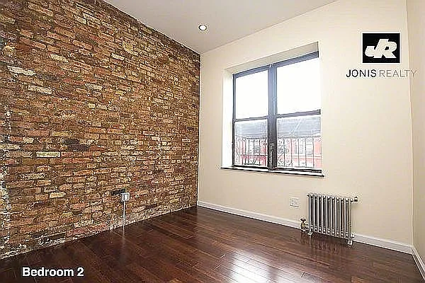 Rented by Jonis Realty | media 3