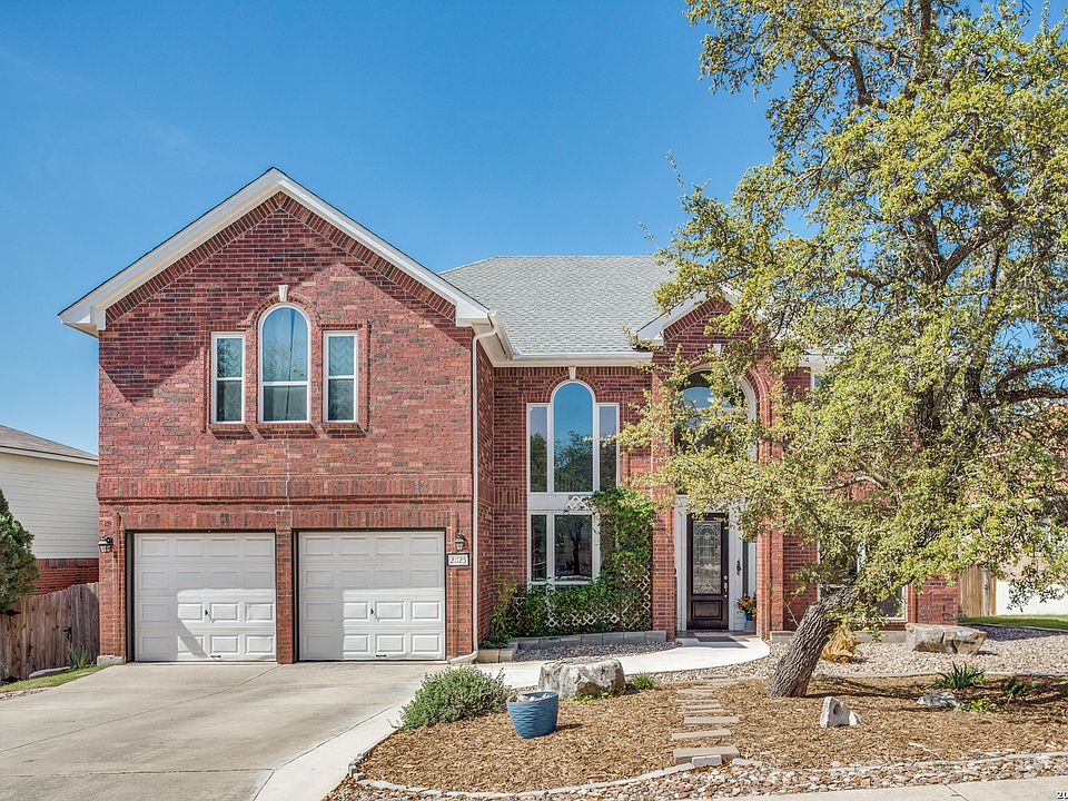 1st image of 21125 Las Lomas