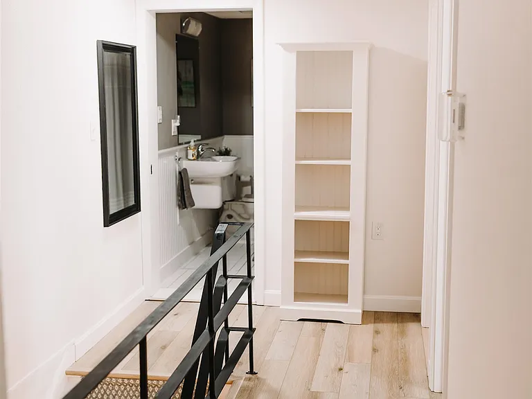 212 Bristol St — Photo 20