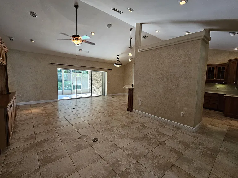 1866 Sunrise Dr — Photo 6