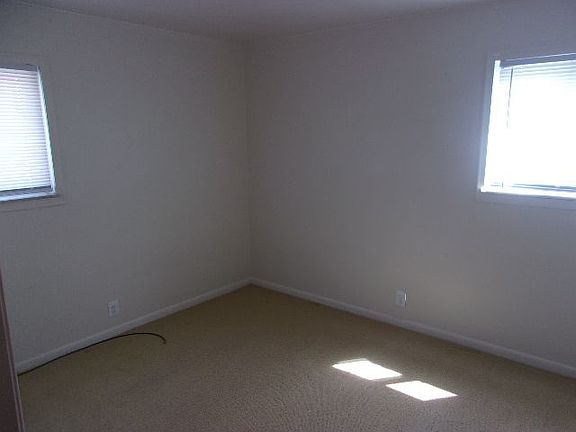 5th image of 1071 Lindbergh St
