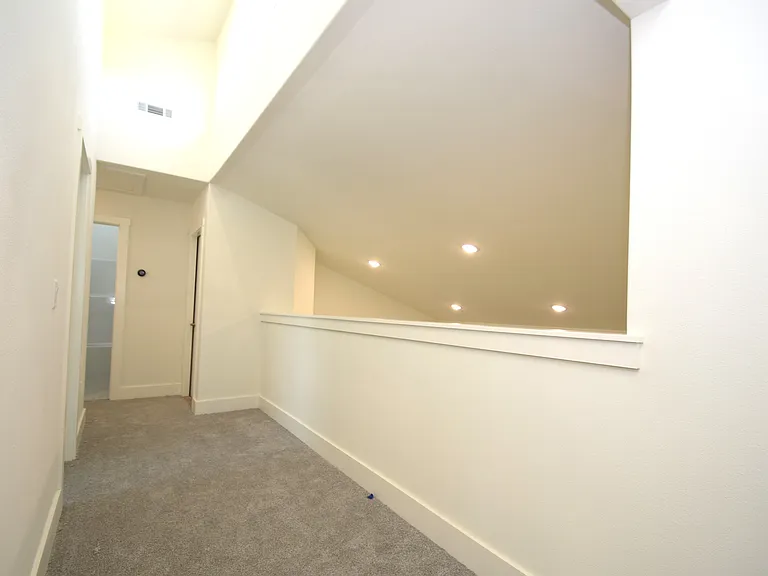 460 Amethyst Rd — Photo 14