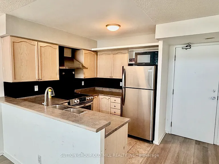 200 Manitoba St #411 — Photo 2