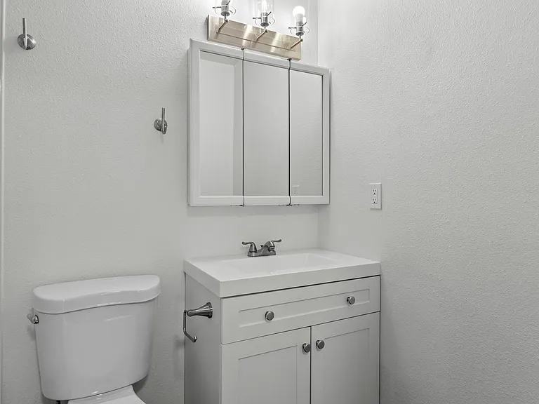 Brix Apartments — Photo 49