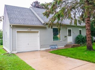 904 8th Ave NW, Rochester, MN 55901