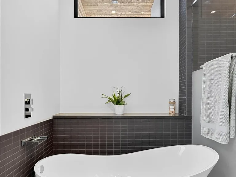 703 N Lucia Ave — Photo 16