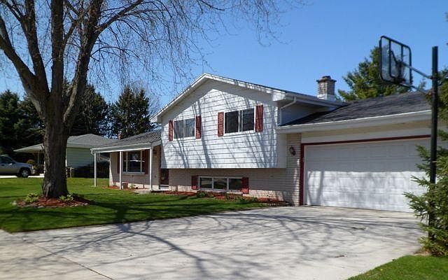 1st image of 1402 Parkwood Blvd