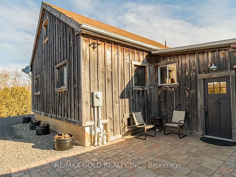 5135 Trafalgar Rd — Photo 2