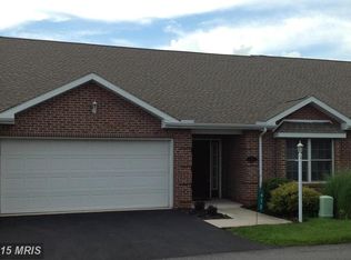 452 Moss Spring Ave, Greencastle, PA 17225