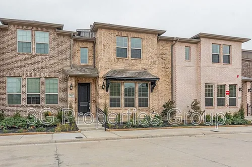 913 Ponds Edge Ln Photo 1