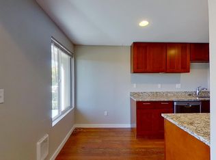 518 2nd St APT 4, Kirkland, WA 98033