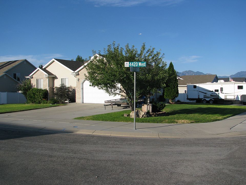 1st image of 8957 S 4420 W