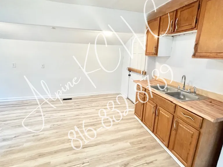 3931 Indiana Ave — Photo 10