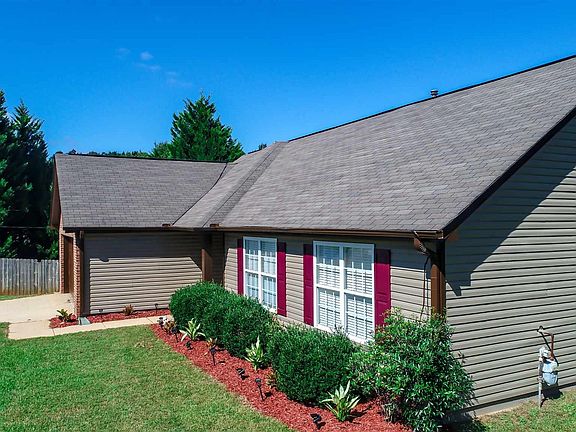 5th image of 4 Lexington Dr