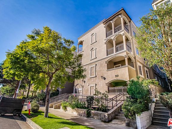 2nd image of 423 Arnaz Dr APT 301