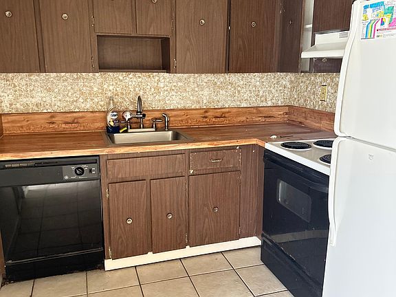 2nd image of 4685 SW 43rd Ter #4685