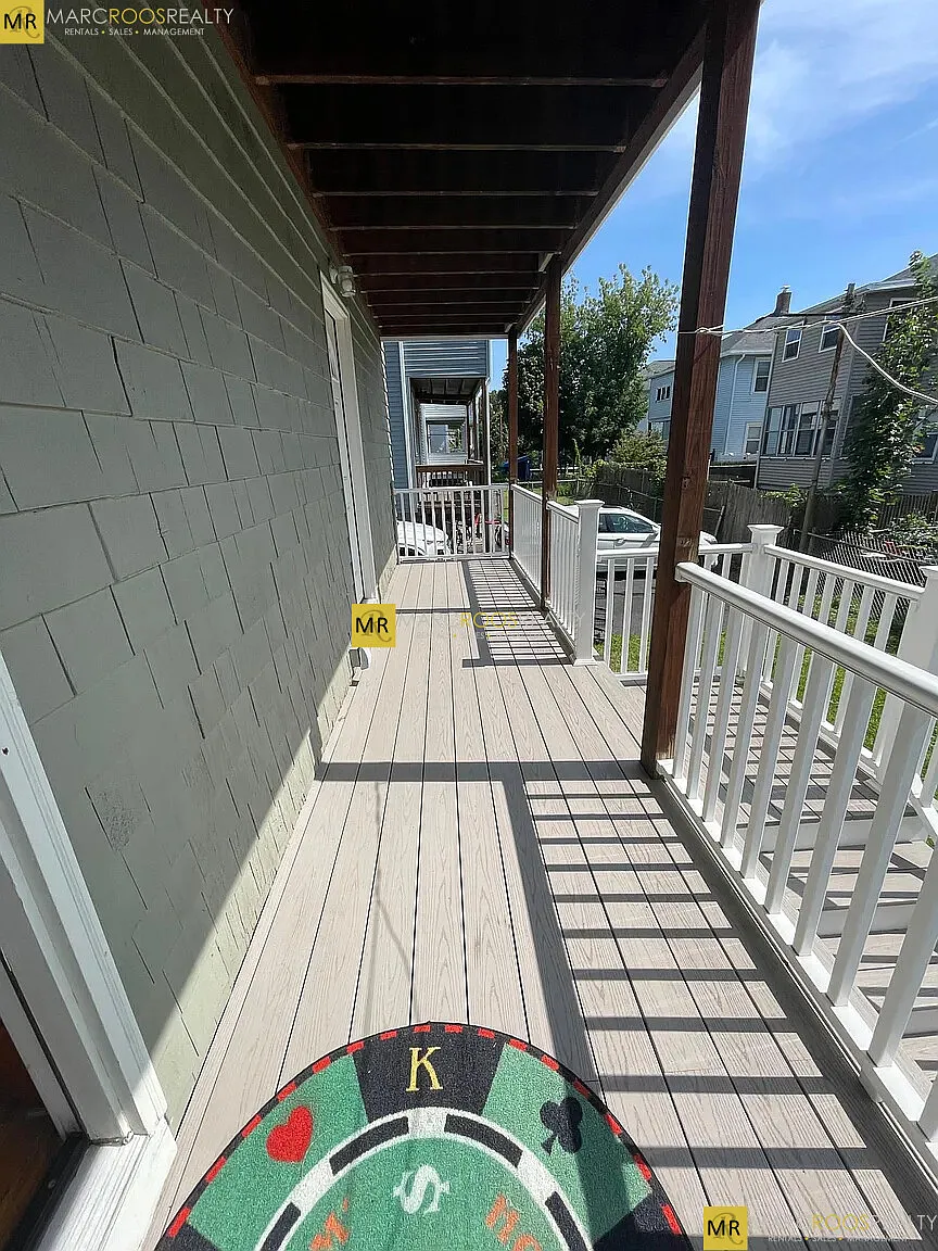 3 bed, 9999 sqft, $4,387 — Photo 2