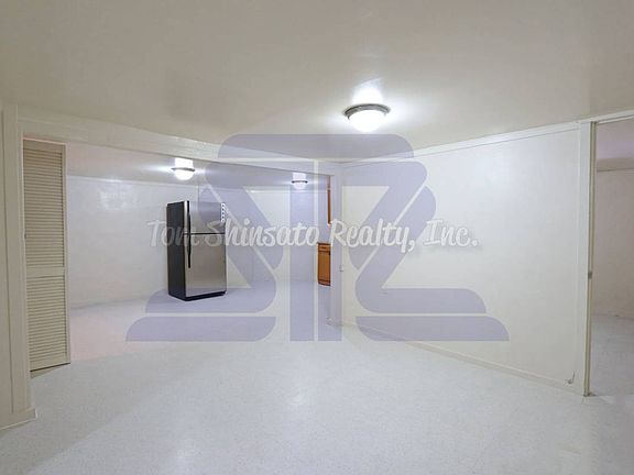 3rd image of 1402 Lusitana St APT C