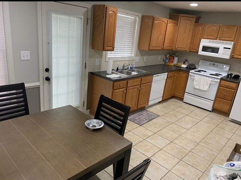 2nd image of 2004 Wards Ferry Rd APT 6