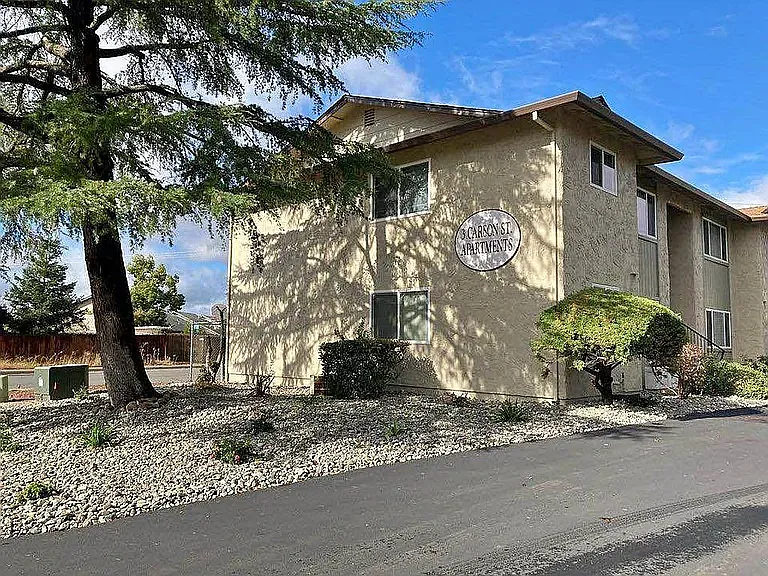 3 Carson St