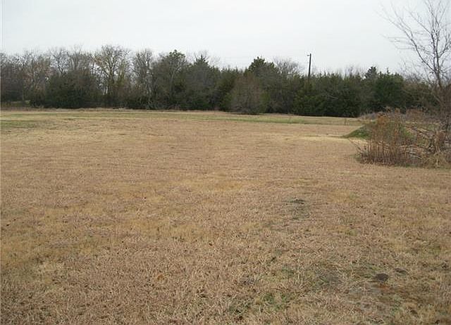 2nd image of 2094 Griffith Rd